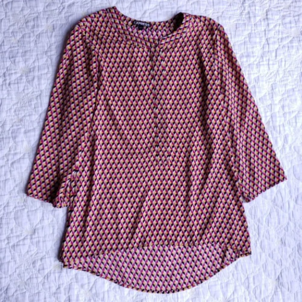 Express Geometric Print Hi-Low Blouse